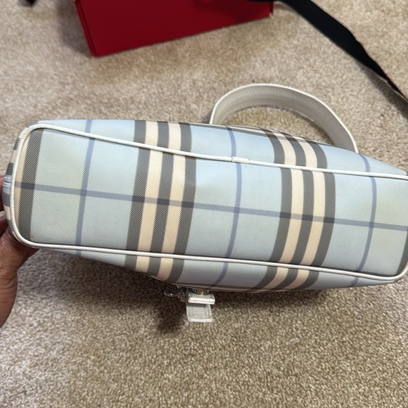 Burberry Shoulder Bag. Authentic. Clean inside and out . Almost new. - Picture 3 of 10